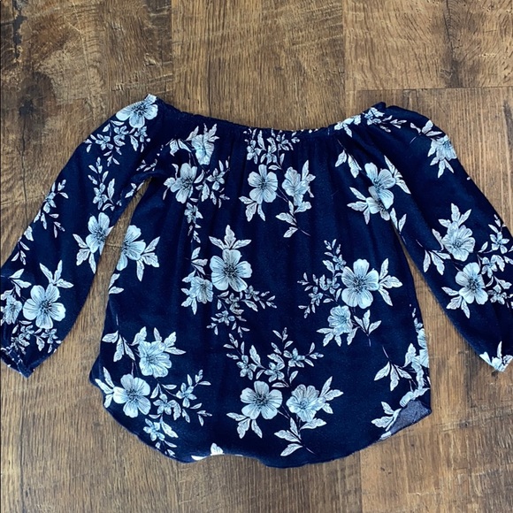 Cookies Hawai’i Floral Off-Shoulder Shirt - Picture 4 of 4
